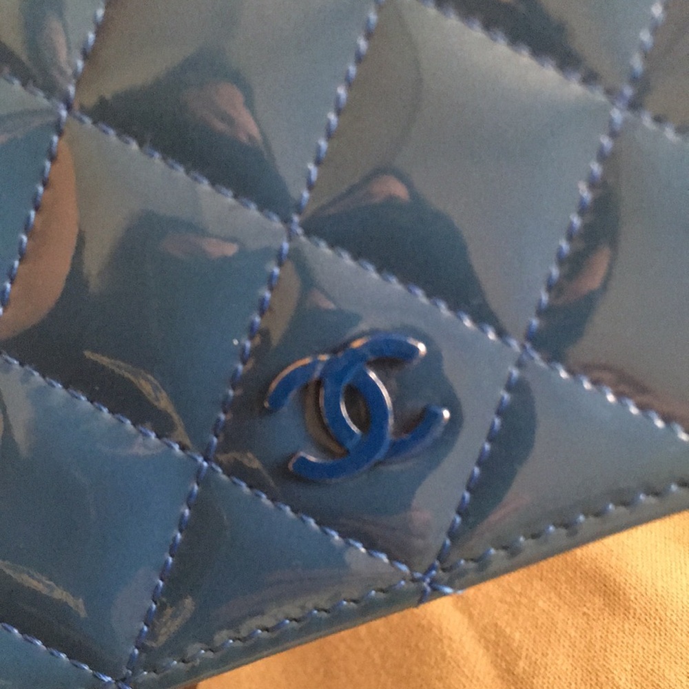 New Clearance! 🤯 Gorgeous Pretty 😍 Authentic Chanel wallet crossbody - Picture 3 of 12